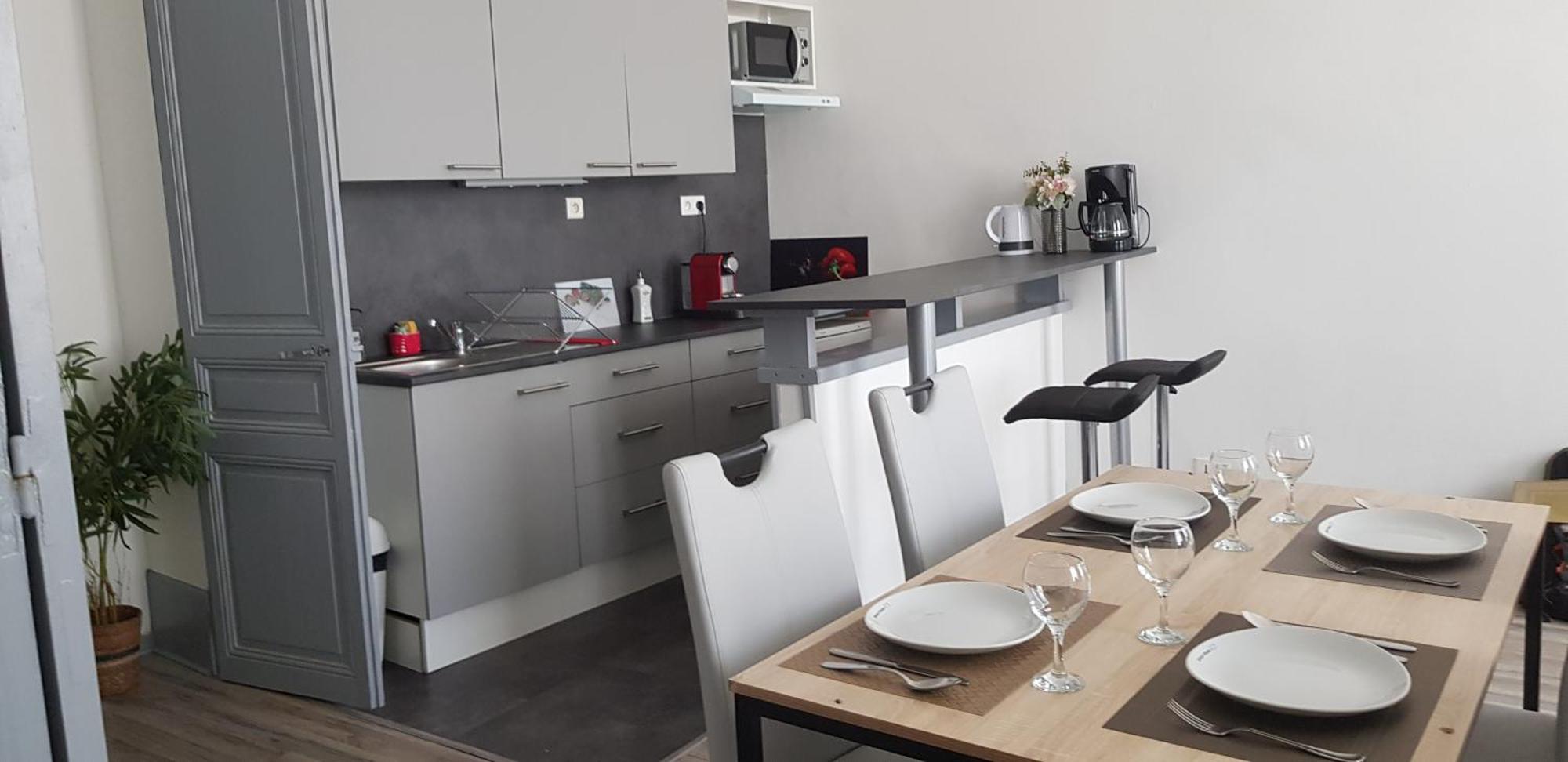 Cosy Entre Centre Et Hopital Apartment Montlucon Bagian luar foto