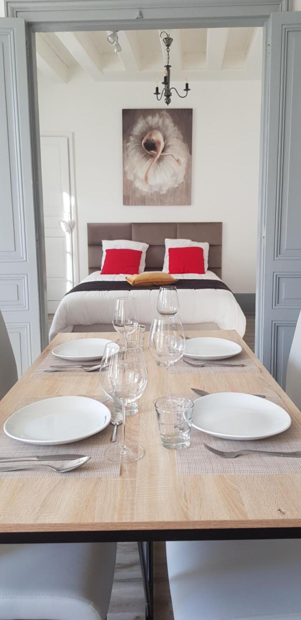 Cosy Entre Centre Et Hopital Apartment Montlucon Bagian luar foto
